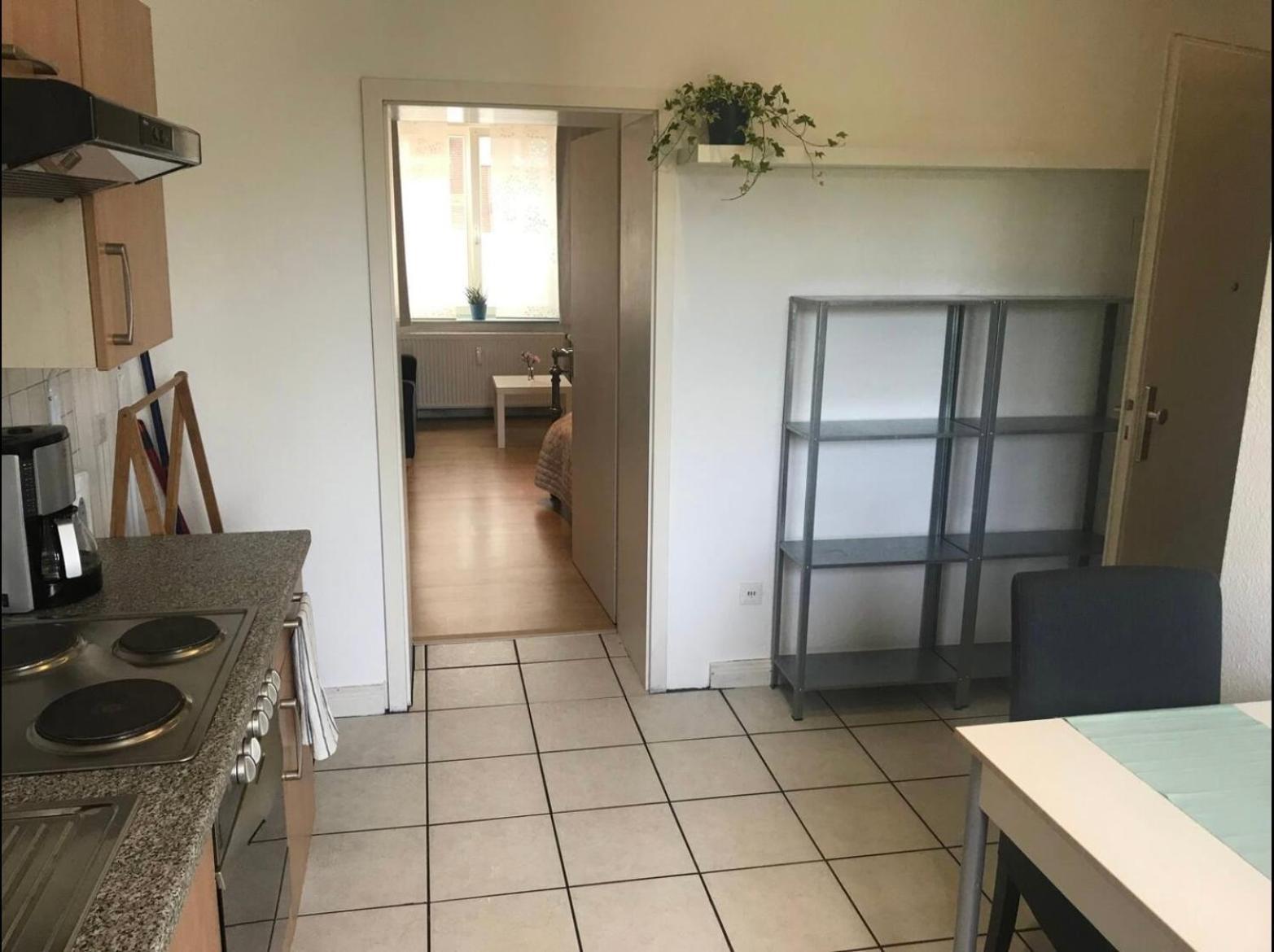 Apartment Apartment, Parterre, Für 3 Gäste, Zentral Gelegen, Mitsubishi Halle *